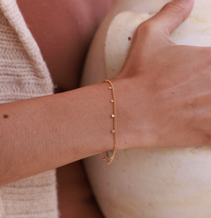 Tiny Dot Chain Bracelet*