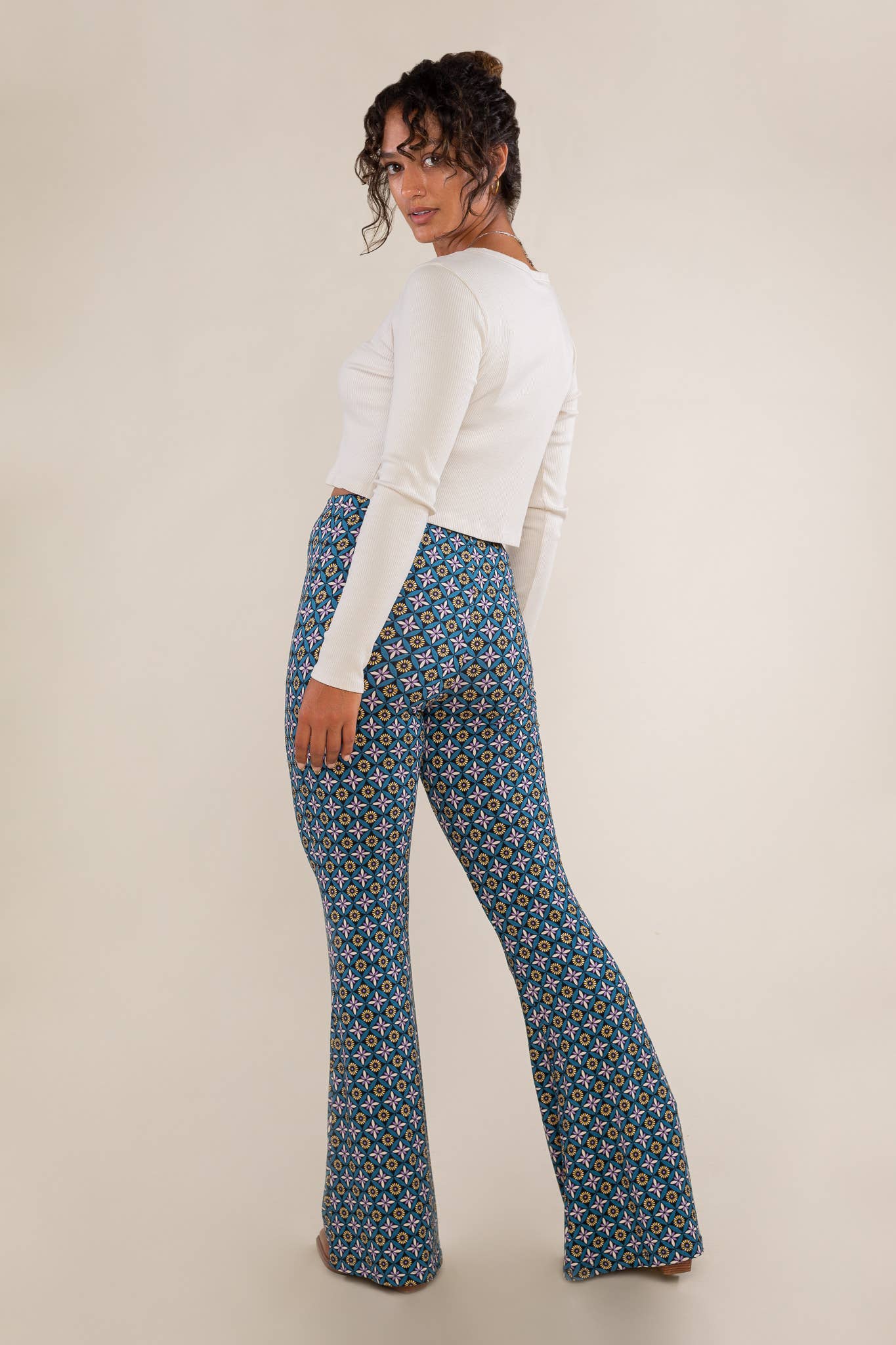 Farah Flare Knit Pant