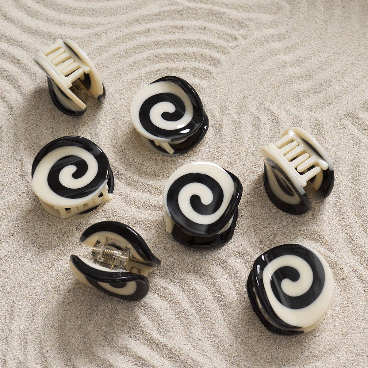 Black and White Mini Spiral Hair Claw Set